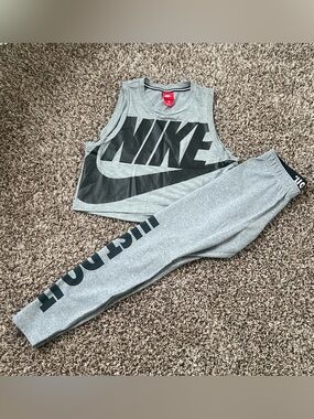 Nike Gray and Black women’s Logo Leggings Set